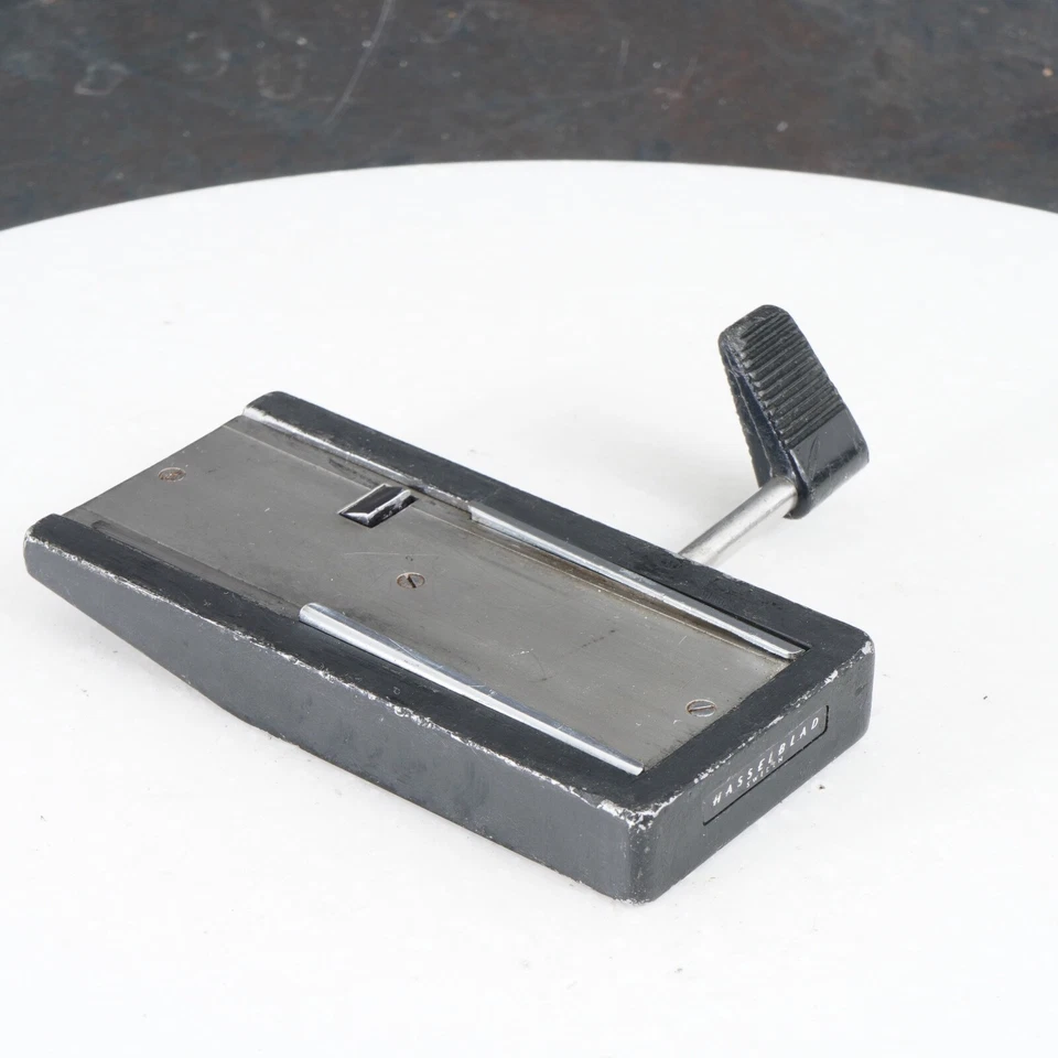 ^HASSELBLAD CAMERA TRIPOD CAMERA HOLDER QUICK RELEASE ATTACHMENT PLATE 45128 SWC - Image 2 of 3