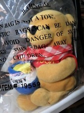The Disney Store Picnic Pooh Bear bean bag plush figure-New-w/Tag-Vintage