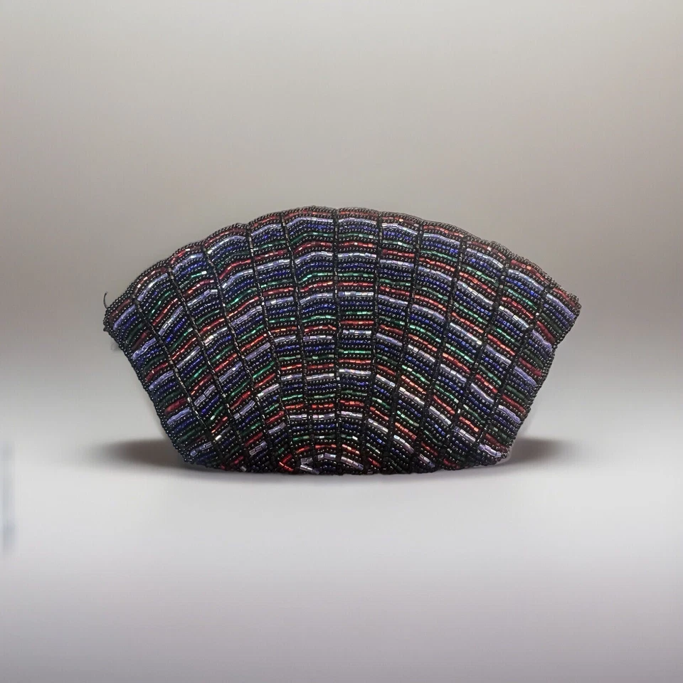 ВИНТАЖНЫЙ ВЕЧЕРНИЙ КЛАТЧ РУЧНОЙ РАБОТЫ ИЗ БИСЕРА NEIMAN MARCUS В ФОРМЕ КОРПУСА - Изображение 2 из 4