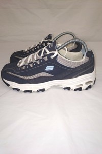womens size 5 skechers