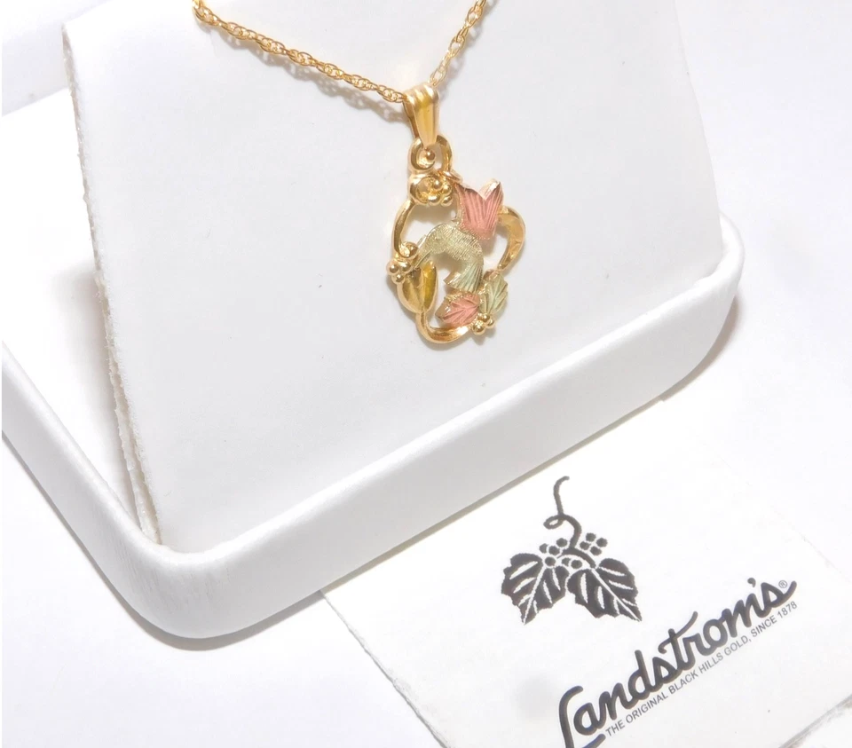 Colar pingente de beija-flor Black Hills ouro 10k Landstrom’s - Imagem 3 de 4