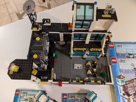 LEGO CITY: Police Headquarters Complete Set & Instructions No Box Retired - 7744