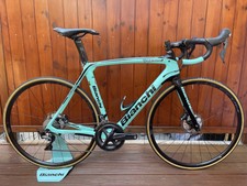 BIANCHI OLTRE XR3, carbonio, ULTEGRA 11 scomparti, FULCRUM, misura 57 cm.