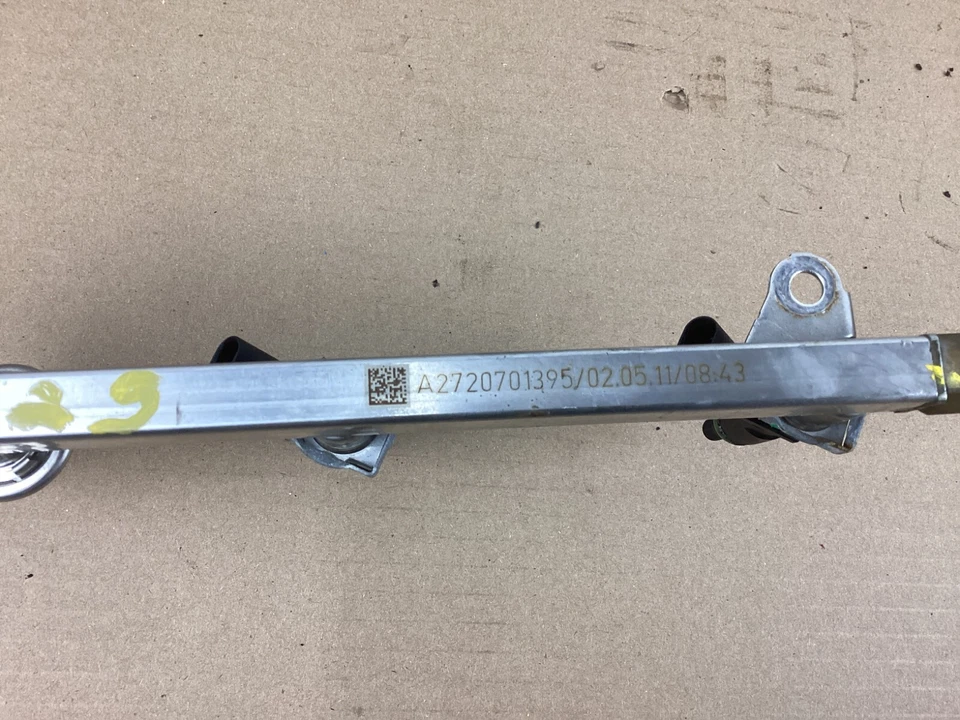 Рельса топливной форсунки 2008-2012 Mercedes-Benz C300 с форсунками A2720701395 от оригинального производителя - Изображение 4 из 4