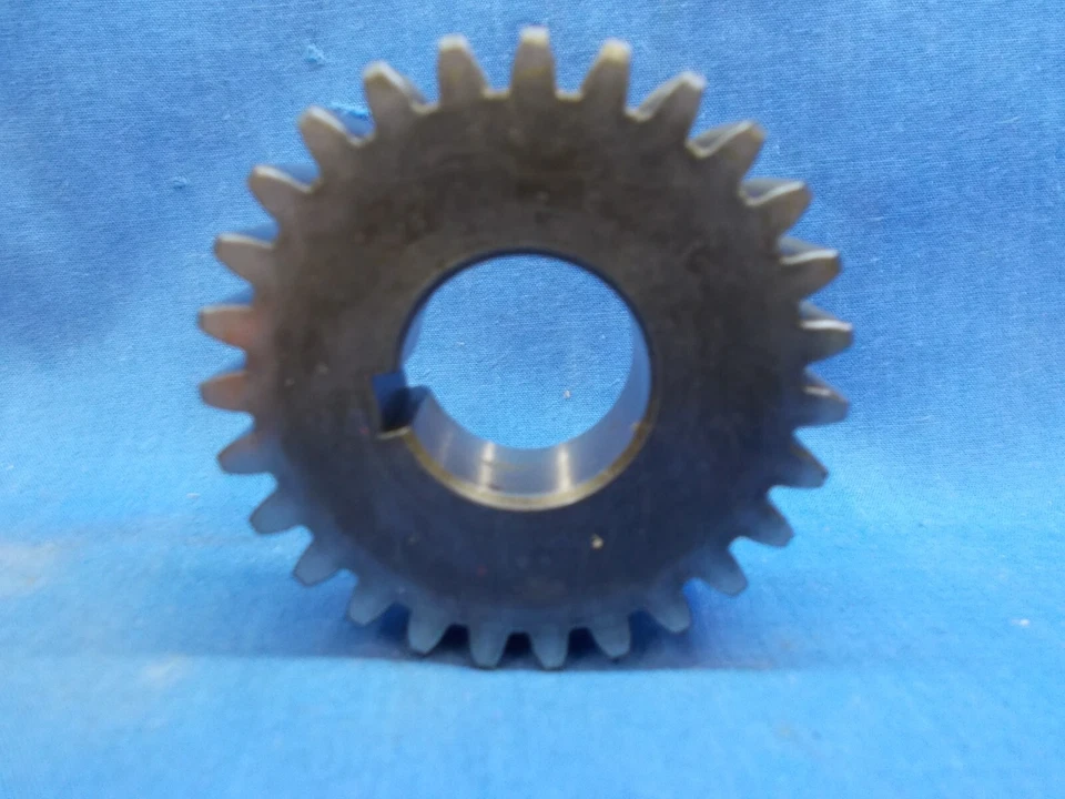 Kawasaki 13121-021. Engranaje de piñón primario OEM. Se adapta a Kawasaki S1 S2 KH250. Foto 3 de 4