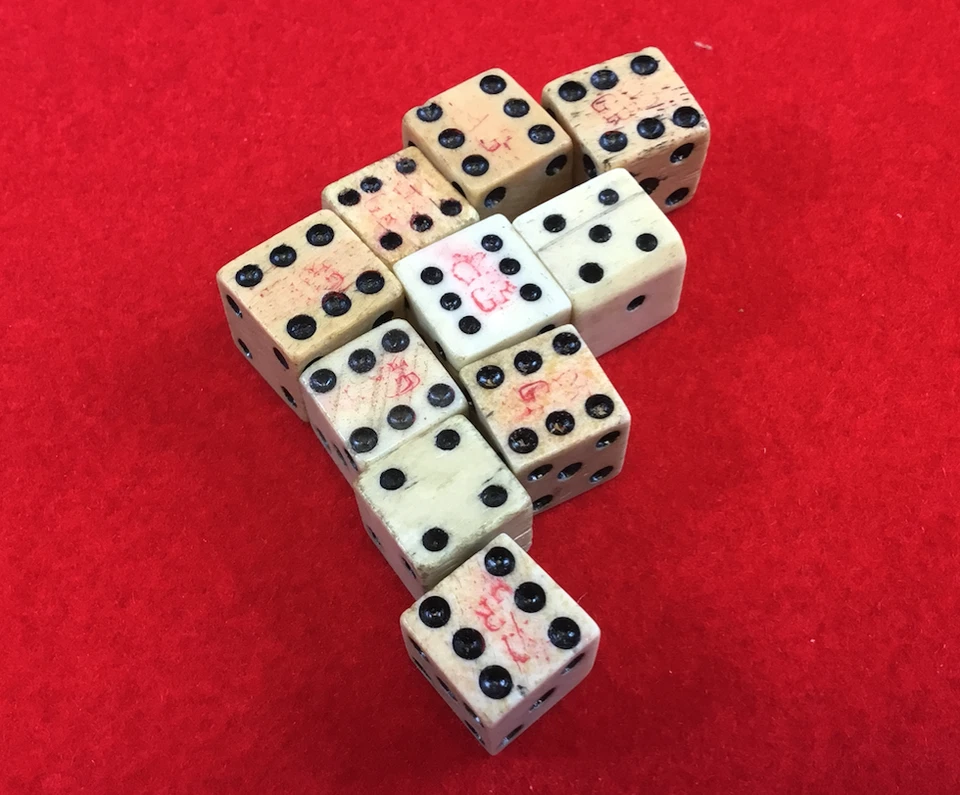 Un troquel de la ley de estampillas de 1765 / dados marca fiscal de la corona británica con certificado de autenticidad Foto 3 de 3