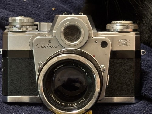 Zeiss Ikon Contarex Bullseye 35mm SLR. Carl Zeiss Sonnar 4/135mm - Picture 3 of 13