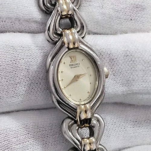 Super Dainty Elegant Vintage-Style Ladies Seiko Watch Two Tone Bracelet *Runs