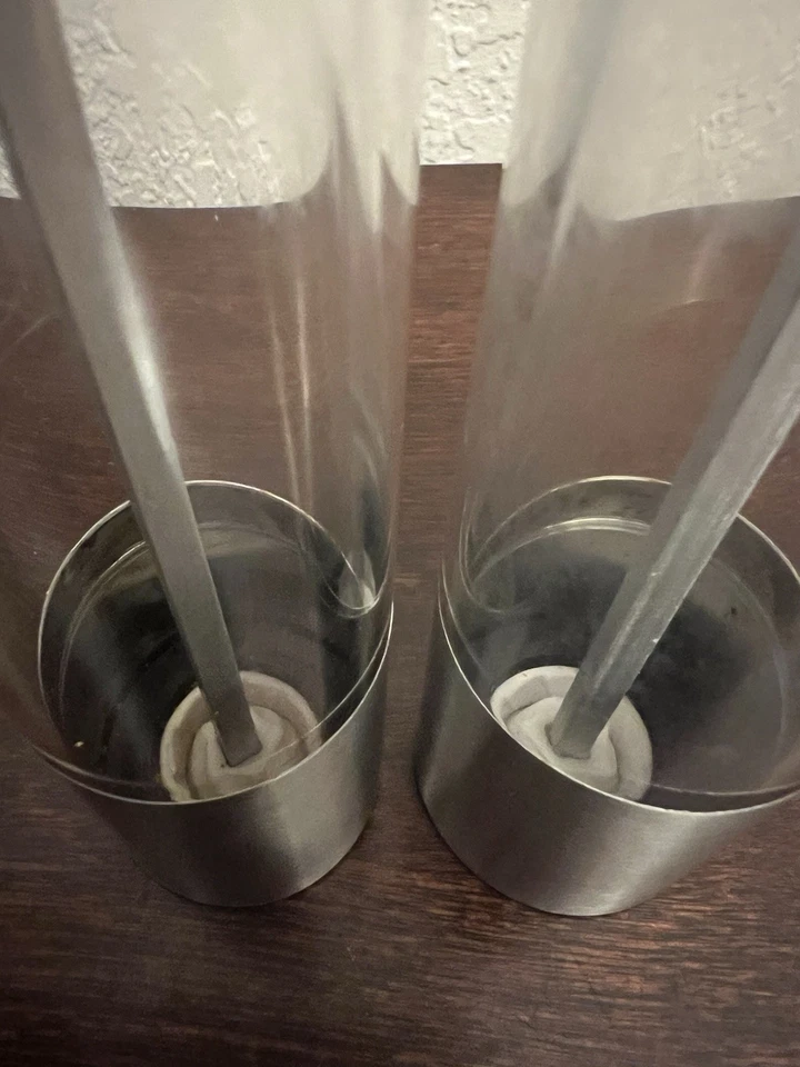 Cole & Mason England 8" Salt and Pepper Mill Set Acrylic And Stainless Steel - Image 2 of 4