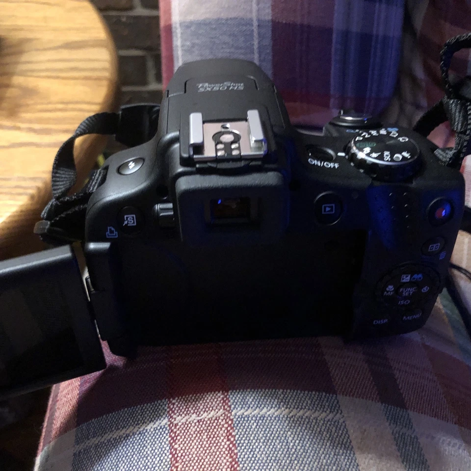 Canon PowerShot SX50 HS Digital Camera 12.1MP 50x Zoom Black with Charger - Image 4 of 4