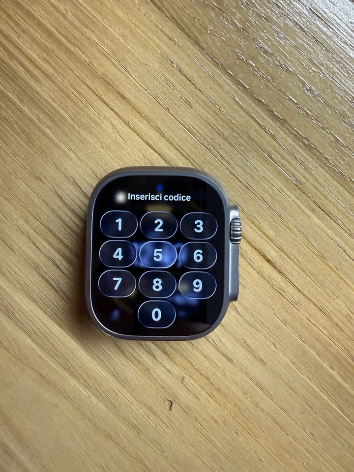 Apple Watch Ultra 3, foto 2 di 5