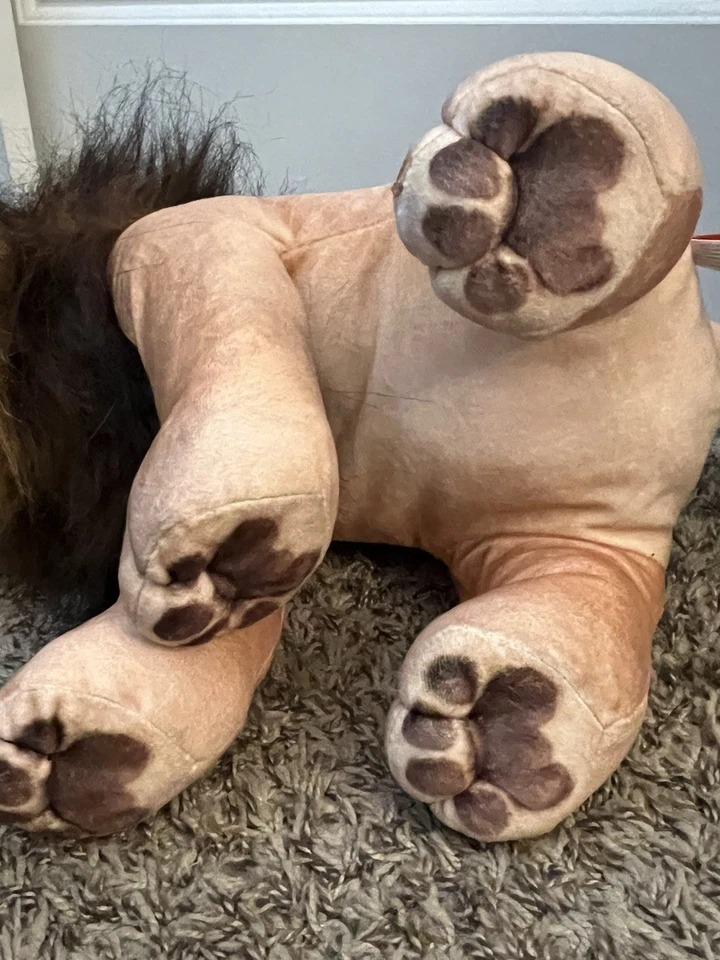 Wild Republic, colección de artistas - animal de peluche realista LION 13” Foto 3 de 4