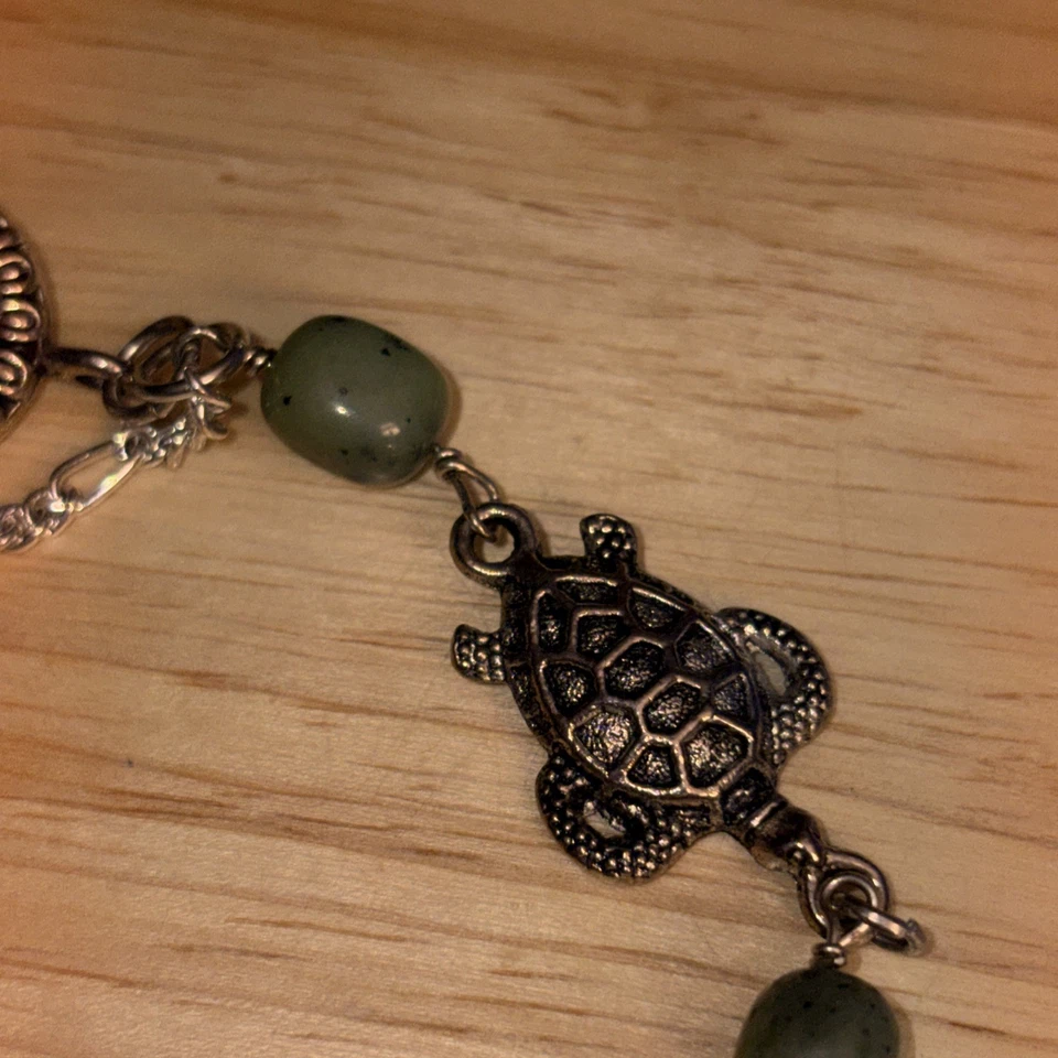 "Pulsera tortuga de peltre de 9"", palanca de peltre, piedra verde" Foto 3 de 4