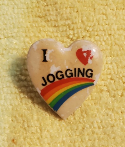 Ceramic hard shape button with rainbow & I love jogging sign