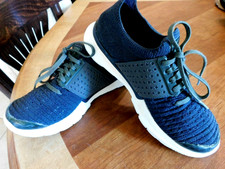 Under Armour black mesh sneakers youth 3.5