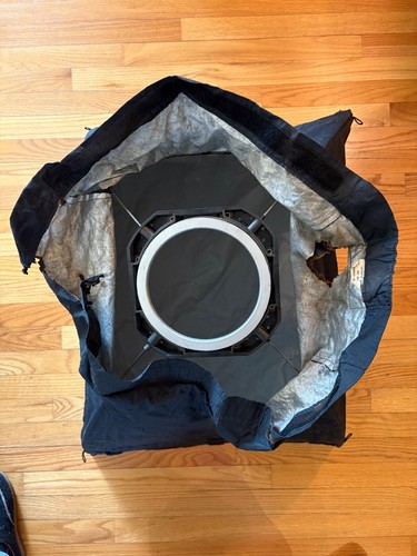 2 Chimera Soft Boxes Size Small & Extra Small with 2 Rings and Small Fabric Grid - Picture 9 of 24