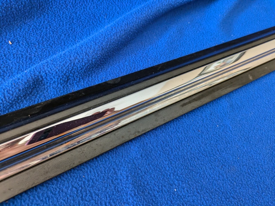 infiniti fx35 qx70 OEM Original MOLDEO PUERTA DELANTERA izquierda cromada tira inferior Foto 3 de 4