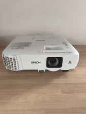 Epson EB-992F 1080p Full HD 4000 Lumens Home Cinema Projector READ DESCRIPTION