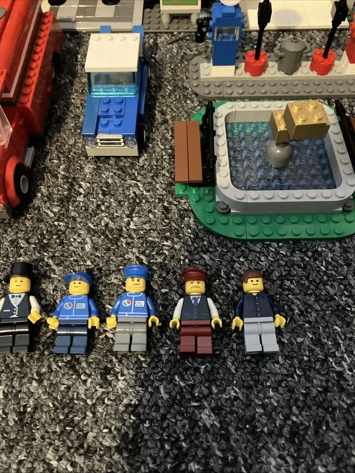 LEGO 10184 Town Plan, photo 2 of 5
