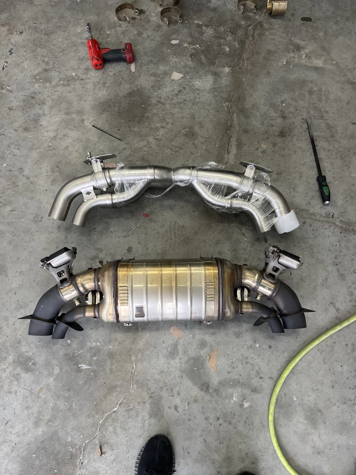 Porsche 911 2020 + 992 escape con válvula de acero inoxidable  Foto 3 de 3