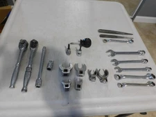 Snap- On Tool Lot 18 Pieces Plus 3 Blue Point Pieces