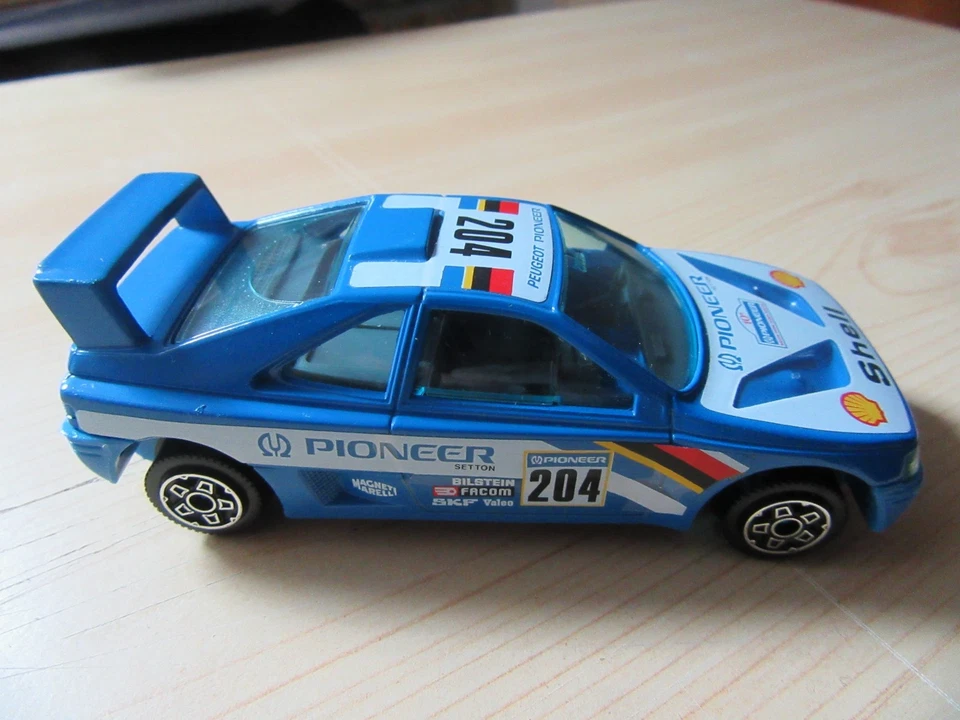 Modellismo statico - 1/43 -Burago PEUGEOT 405 - Immagine 2 di 4