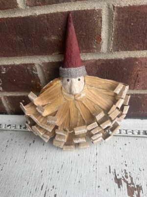 Vintage Paper Mache Primitive Santa Face Corn Husk Beard Decor Ornament READ