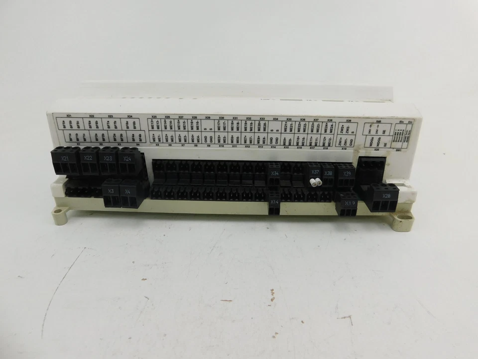 AREADAT CONCEPT 2 29AC40 B 1TDE685136F0001 Nennspannung 24V AC/DC  - Image 2 of 4