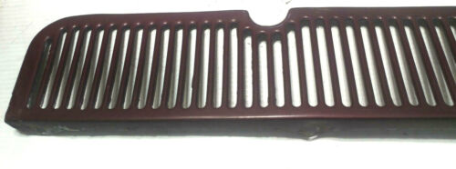 65 to 80 ROLLS ROYCE SILVER SHADOW BURGUNDY FRONT WINDSCREEN COWL PANEL GRILL - Picture 1 of 3