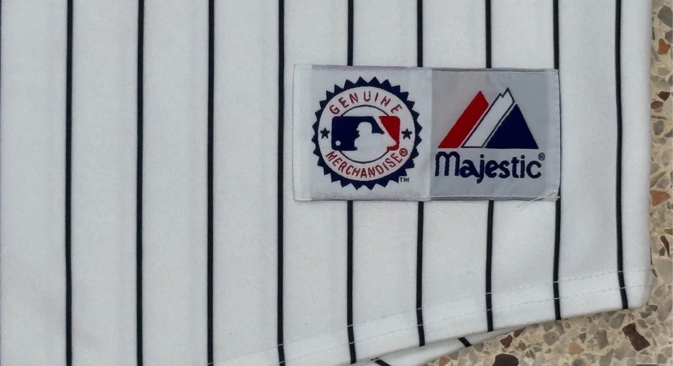 Majestic Vtg Minnesota Twins #33 Justin Morneau Striped Baseball Jersey Size XXL - Image 3 of 4