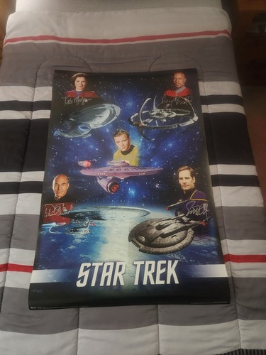 Autographed Star trek 24x36 captains poster.Shatner,Bakula,Stewart,Brooks,Kate