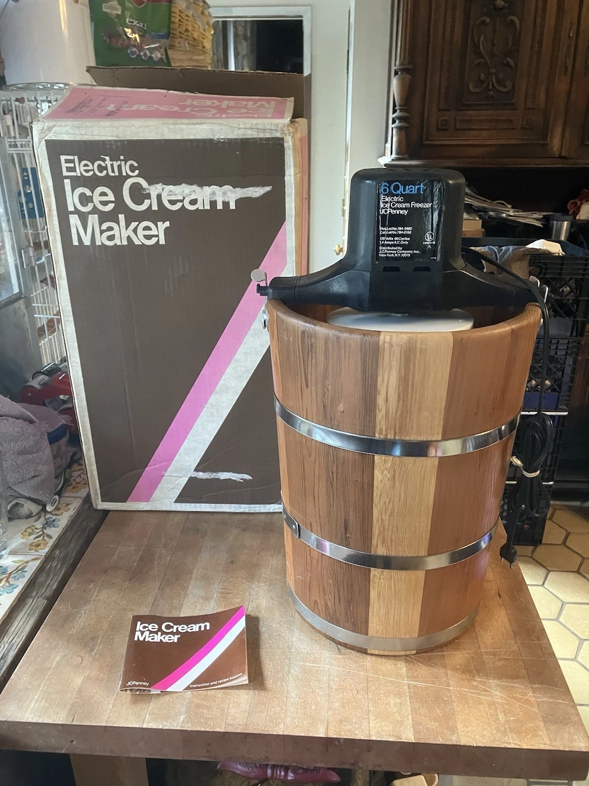 NOS Richmond Cedar Works Wood Ice Cream Freezer Maker 6 Qt (Lk White Mountain)
Opens in a new window