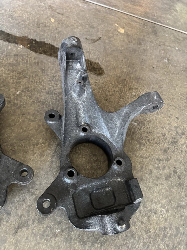 Elevación BDD 6” (puntales/nudillos de elevación solo se adapta a GMC Sierra 1500 2014 a 2018) Foto 4 de 4