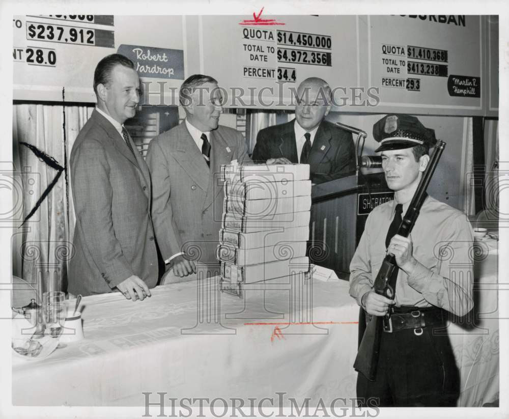 1955 Press Photo Benson Ford poses with officials at United Foundation event