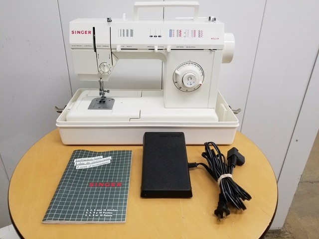 SINGER Sewing Machine School Model 5830C Great for sale online | eBay