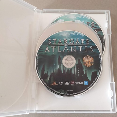 Stargate Atlantis : TV Series Season 1, 2 & 4 DVD 15 Discs. - Picture 5 of 5