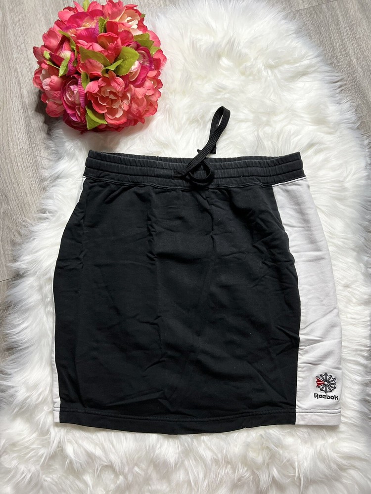 REEBOK Skirt Women’s Sz.M Tennis Skirt Blue White Color Sport Skirt