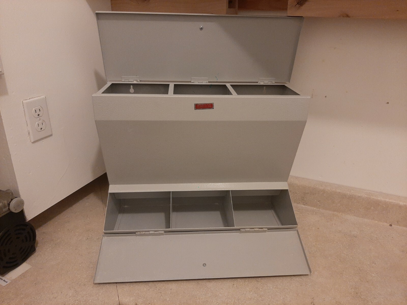 Handler Plaster Bin (3 Compartments) eBay