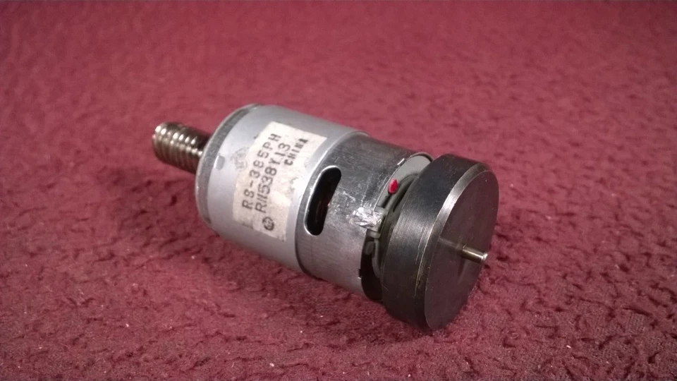 Locomotiva a diesel WEAVER #301 GP38-2 - MOTOR VOLANTE DE AÇO - ENGRENAGEM DE LATÃO - Imagem 3 de 4