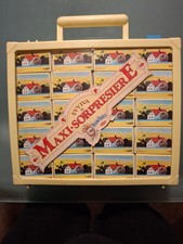 Straordinaria e Rara Valigetta Mulino Bianco con 60 Scatoline di Gomme o Giochi