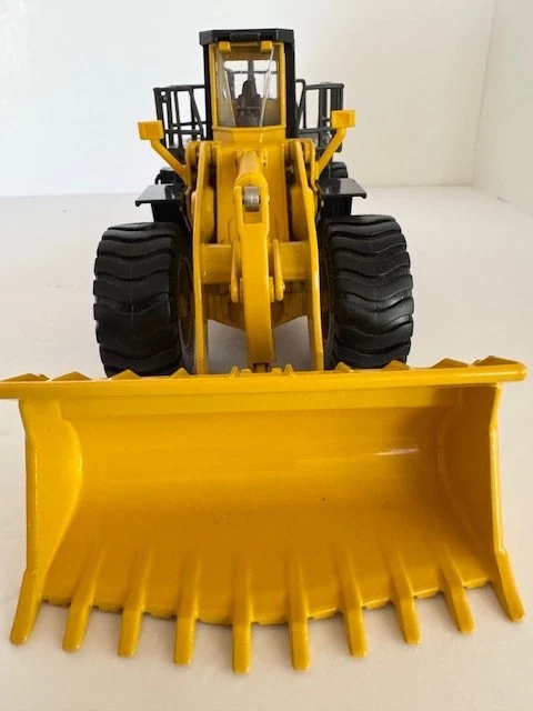 1:50 Komatsu WA900-3 Advance Wheel Loader Diecast By Joal - Image 4 of 4