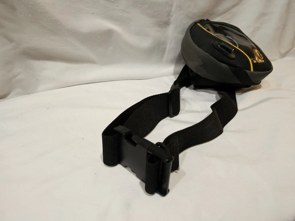 Jensen Portable CD Player CD-60C With Case Logic Carrying Travel Case *TESTED - Image 3 of 4