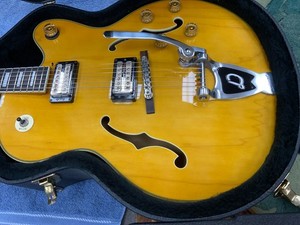 DeArmond x155 6 string acoustic  guitar    —item # 12