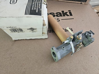 #ad Briggs And Stratton Carburetor 299437 $100.00