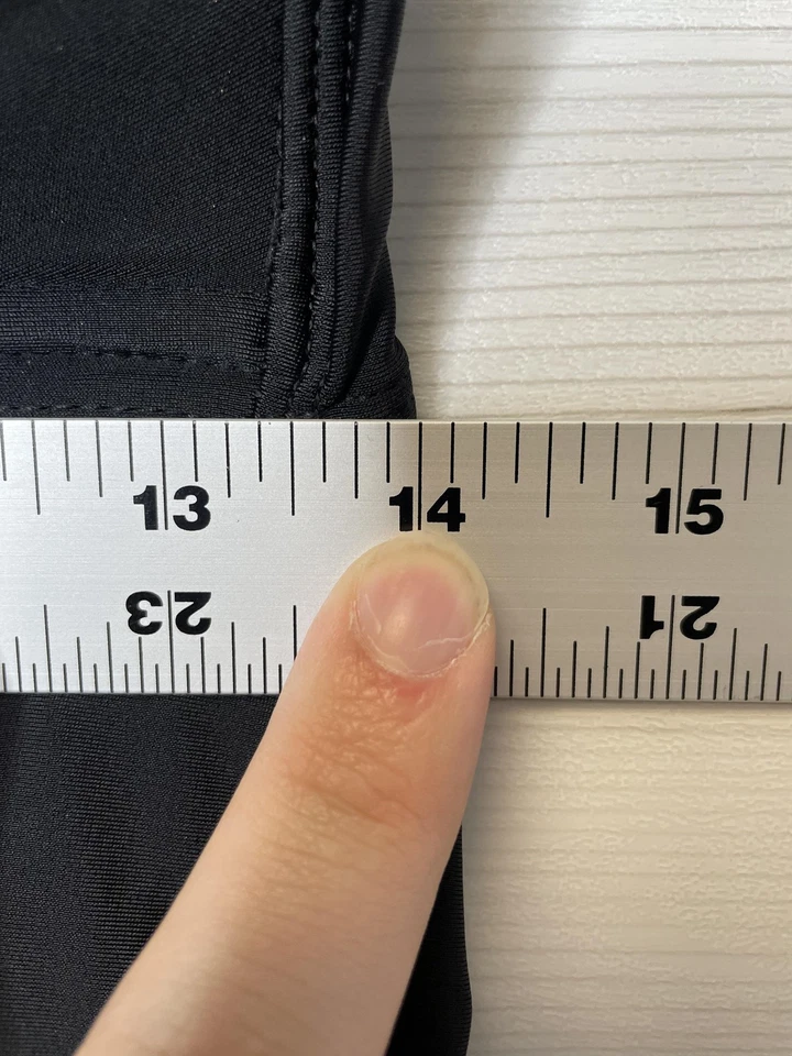 Tankini de natación Torrid para mujer 2 2X DD/F negro peplum con aros push up fluido Foto 4 de 4