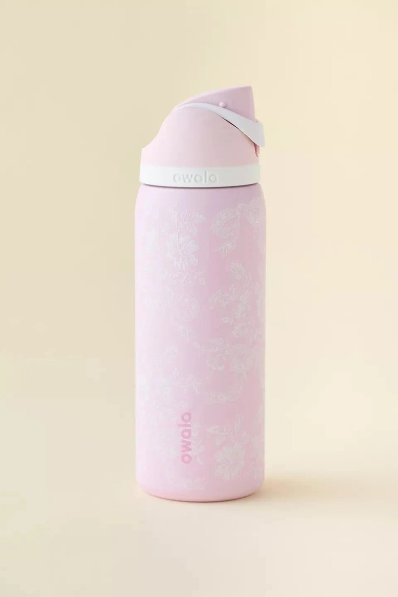 Owala Freesip 32oz Girl Pink Ribbon Toile UO Urban Outfitters Cup