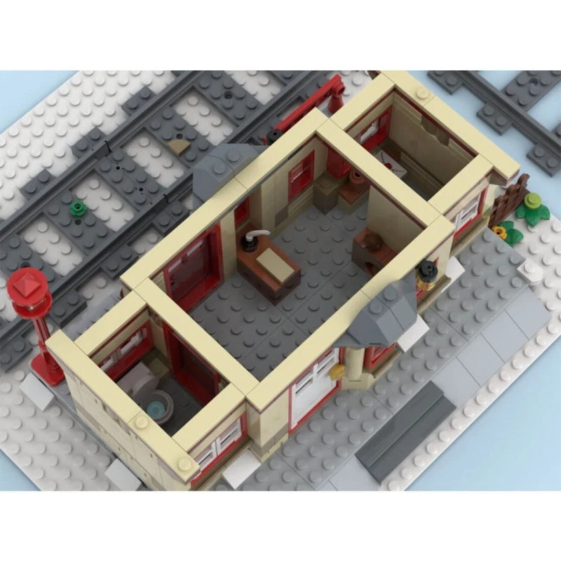 Winter Modular Train Station 526 Parts Building Blocks Toys Set MOC-159188 - Image 3 of 4