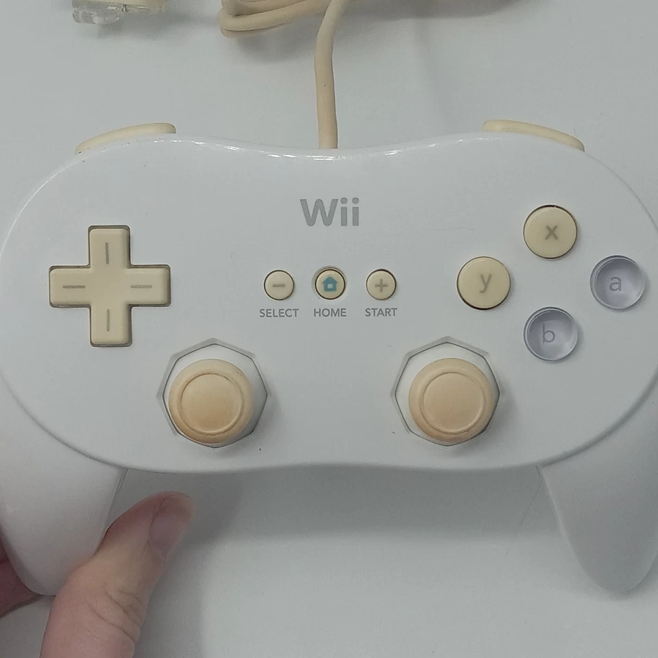 Nintendo Wii White Classic Pro Controller Lot RVL-005 OEM Lot Of 2 Untested  - Image 3 of 4