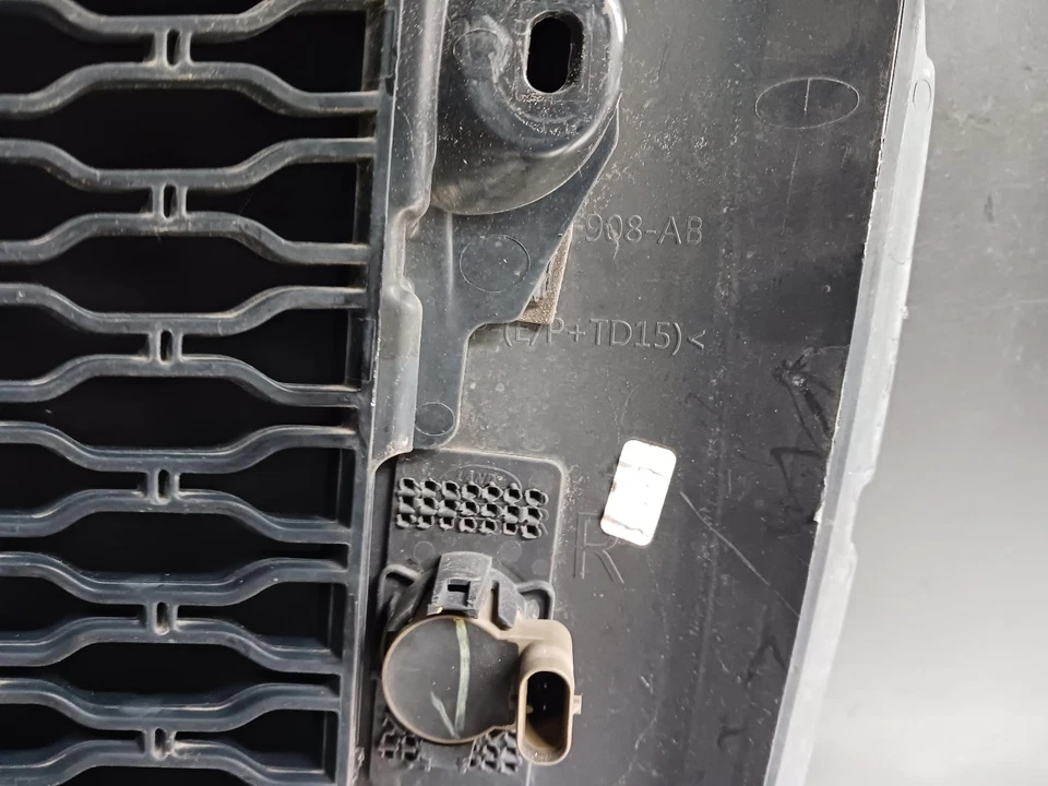 LAND ROVER RANGE ROVER SPORT GRILLE L494, BUMPER GRILLE (LH SIDE), NON SVR TYPE, - image 3 of 4