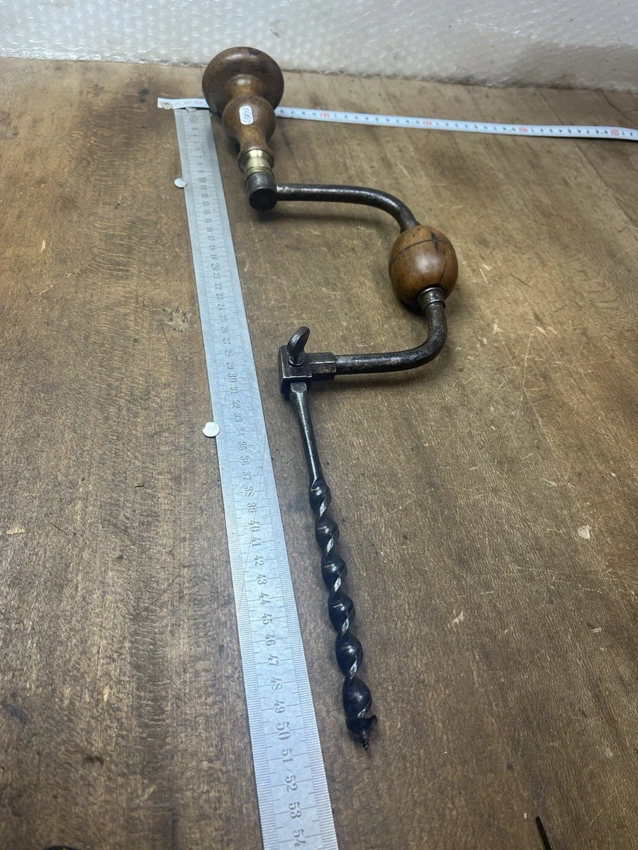 Lot D'outils Anciens Pour Métiers Du Bois : Chignole, Vilebrequin, Trusquin